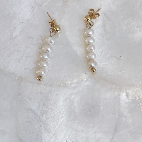 14K Gold Pearl Drop Earrings CU 1 1/4” Bridal - Picture 2 of 12